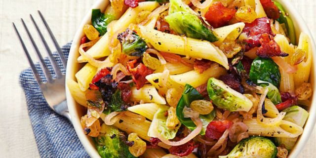 landscape-1426621495-bacon-and-brussels-sprout-penne.jpeg